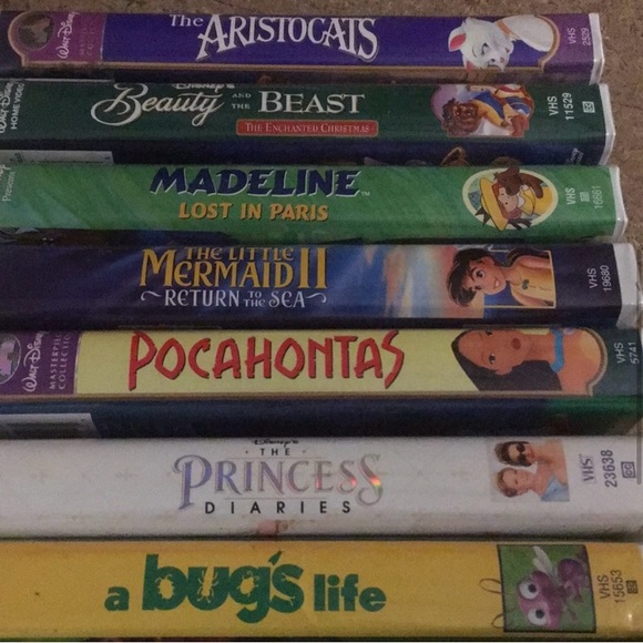 Kids Disney and Universal VHS Tapes - Picture 5 of 5
